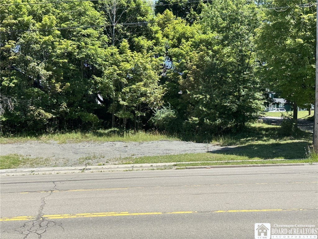 photo 2 :  Foote Avenue, Jamestown NY 14701
