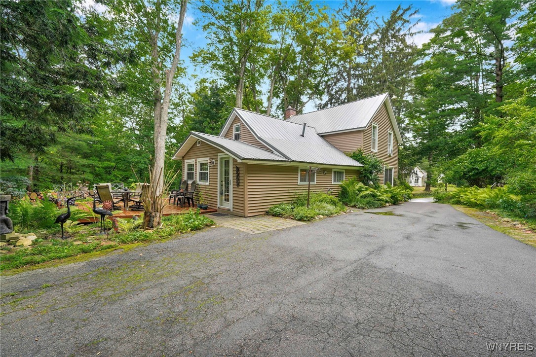 photo 2 : 708 West Falls Road, Aurora NY 14170