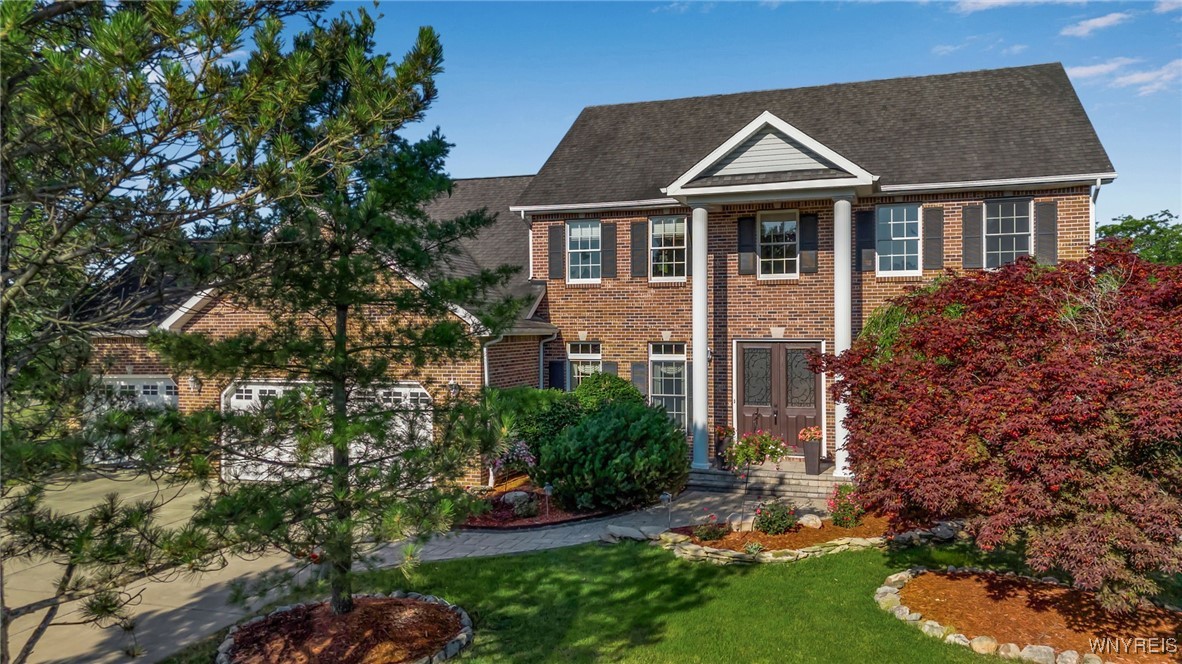 photo AF-SFEUzGL1VvXOQe1MMWhyAA: 6330 Lakemont Court, Clarence NY 14051
