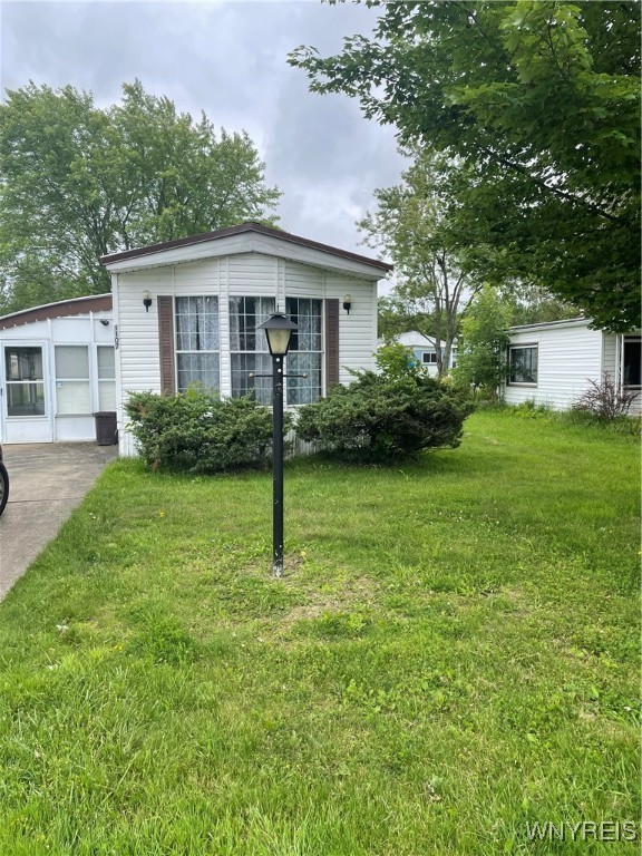 photo mwMEivR6hOcPyY2yhwg: 1107 Brookwood Drive, Evans NY 14047