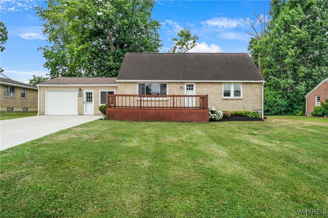 photo undefined: 3787 Yale Avenue, Hamburg NY 14075