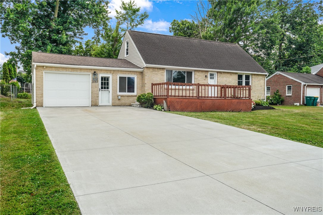 photo undefined: 3787 Yale Avenue, Hamburg NY 14075