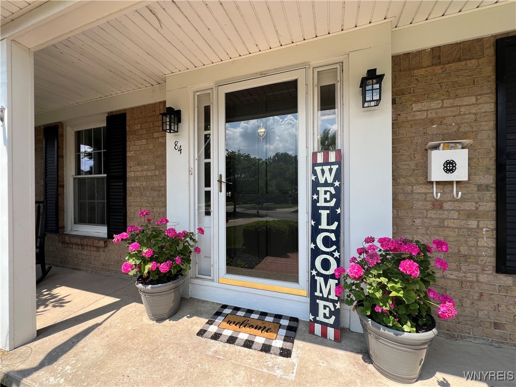 photo ae4Gu12vVG77-jCD5Sj9wxU: 84 Brianwood Drive, West Seneca NY 14224