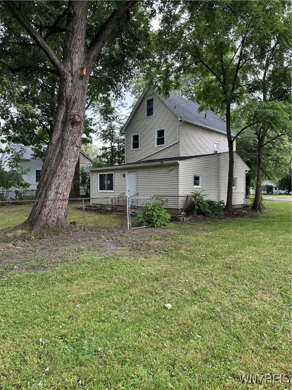 photo 4 : 27 Orchard Avenue, West Seneca NY 14224
