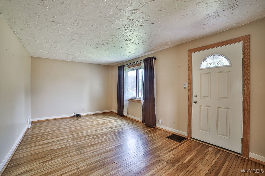 photo 4 : 157 Northcrest Avenue, Cheektowaga NY 14225