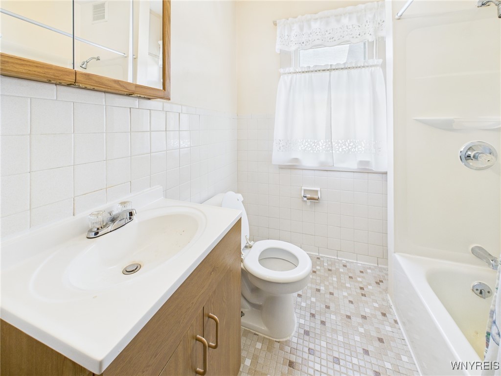 photo 3 : 58 Roanoke Parkway, Buffalo NY 14210