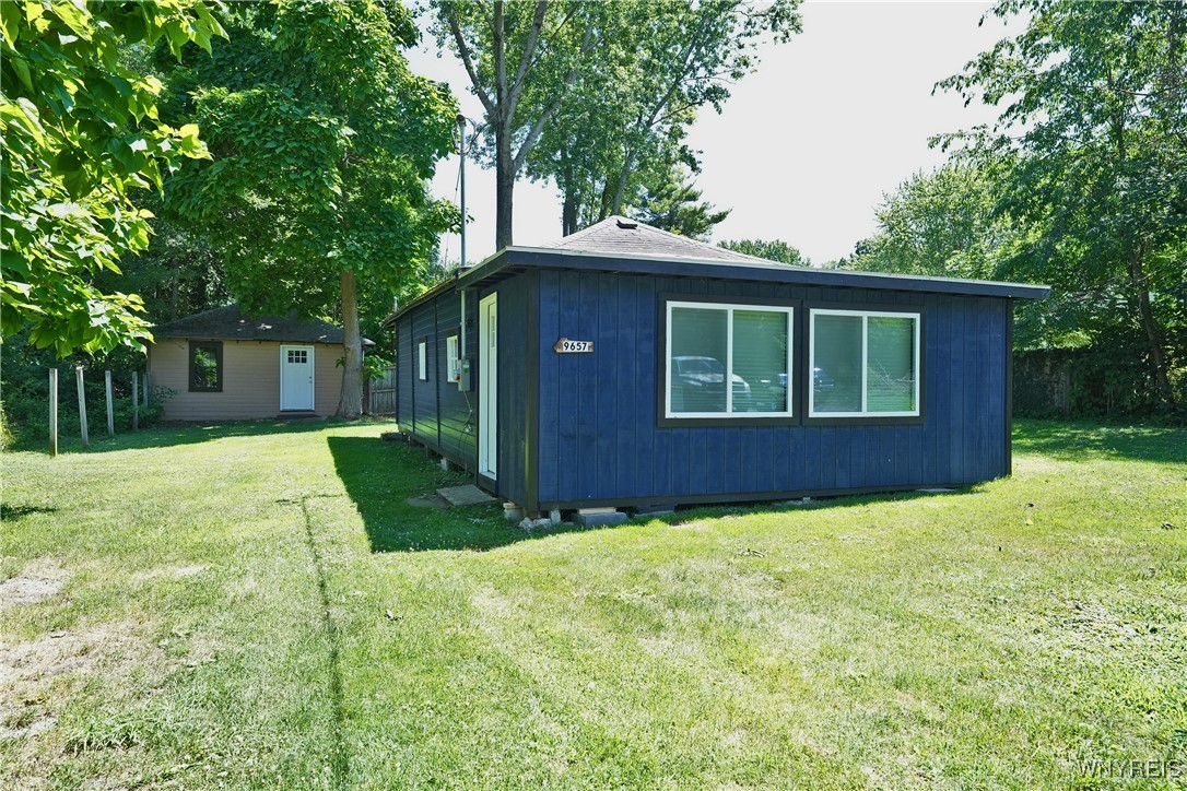 photo XmMcNfZkqA-fDpwVbR-I3MhPPQ: 9657 Court Street, Evans NY 14006