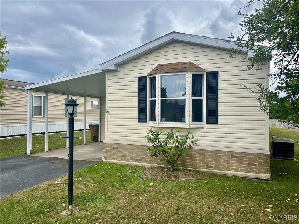 photo 3 : 1 Laurel Run, Cheektowaga NY 14225