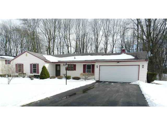 photo 0: 47 Sunderland Trl, Chili NY 14624