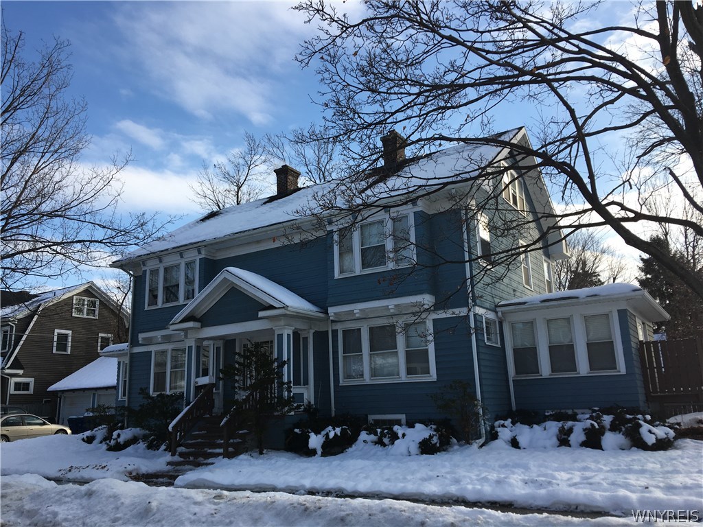 photo 0: 5 Coolidge Drive, Amherst NY 14226