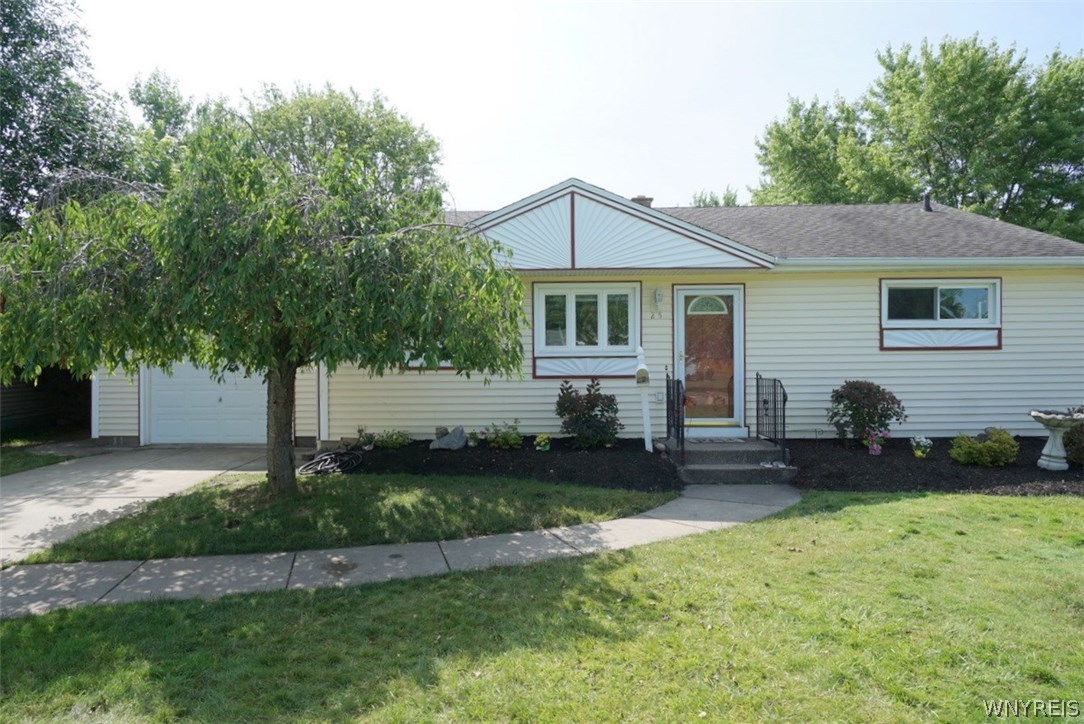 photo 0: 25 Castle Court, Amherst NY 14226
