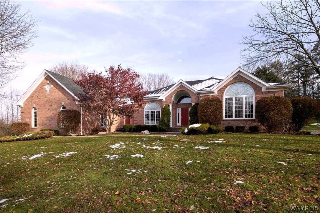 photo 0: 25 Lakeridge South, Orchard Park NY 14127
