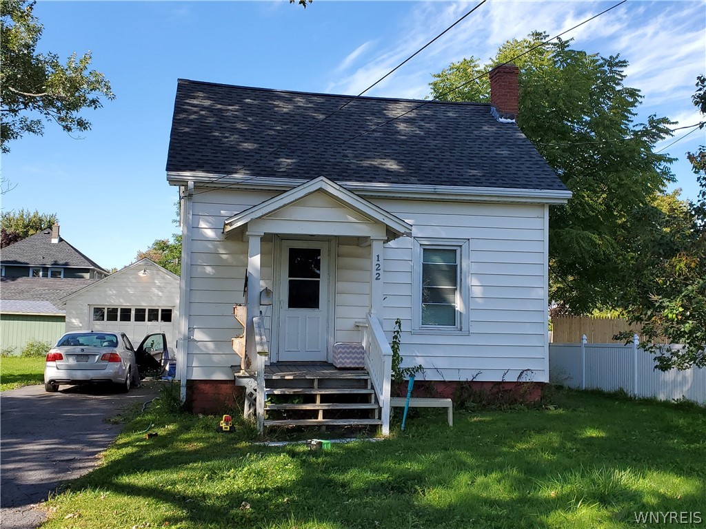 photo 0: 122 Elwood Avenue, Ridgeway NY 14103