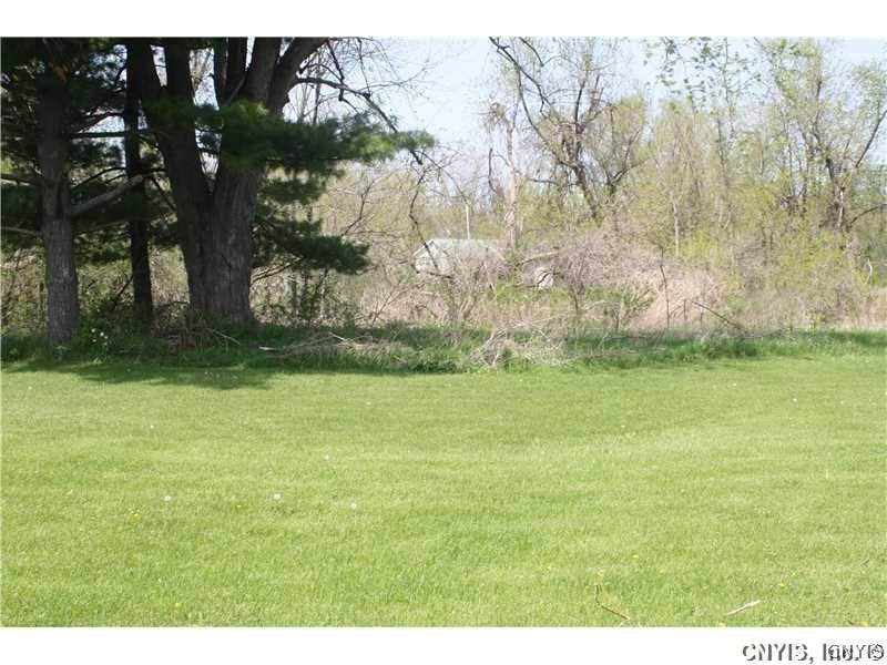 photo -JDC0OtsqZhIj--Xjs84BQPJ2Lc: 568 Meriline Avenue, Watertown City NY 13601