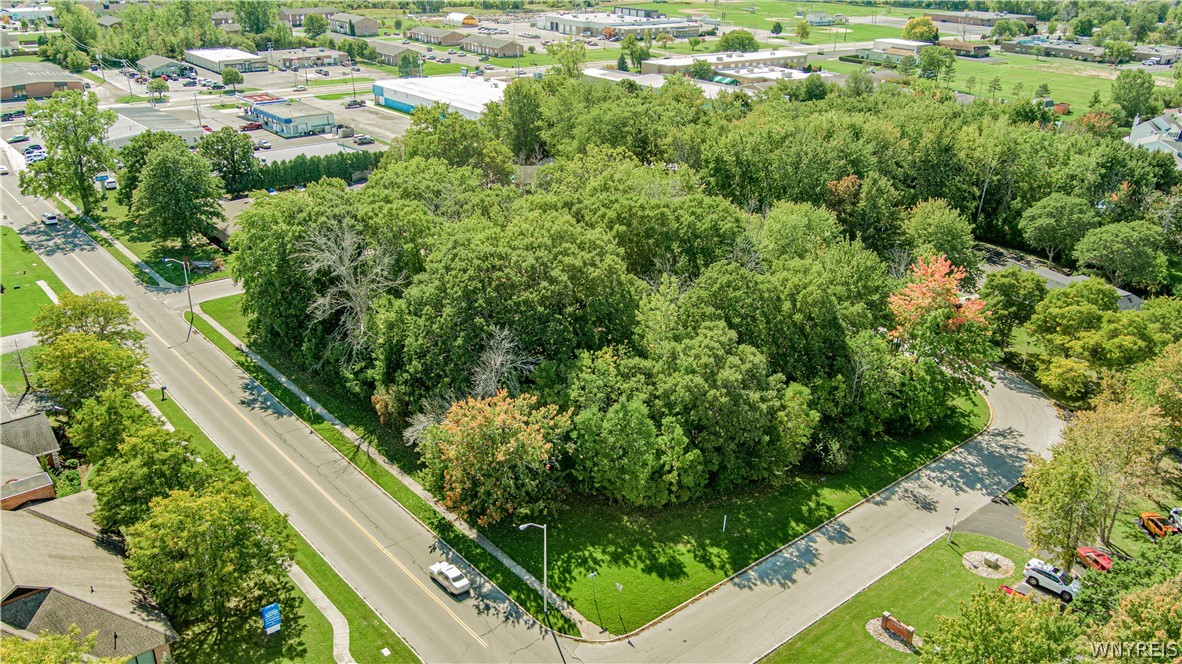 photo undefined: 76 Elizabeth Drive, Lockport City NY 14094