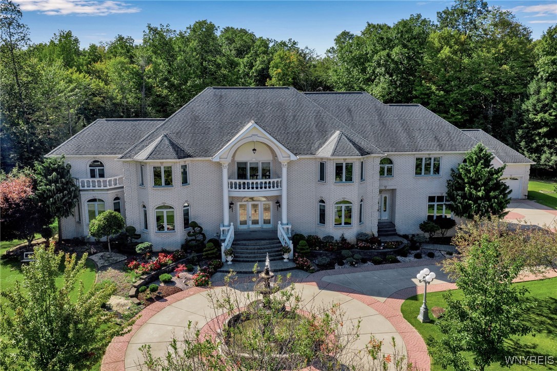 photo undefined: 7 Woodcrest Drive, Aurora NY 14127