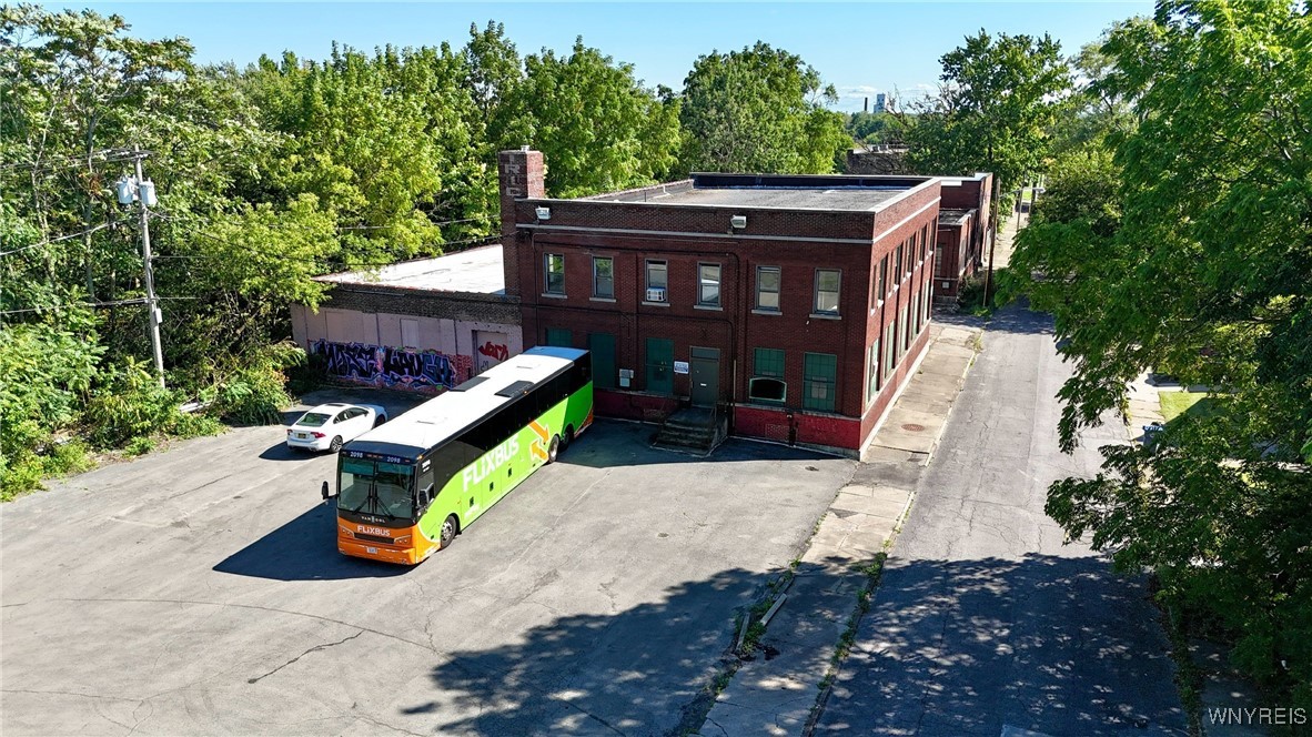 photo 1 : 561 8th Street, Niagara Falls NY 14301