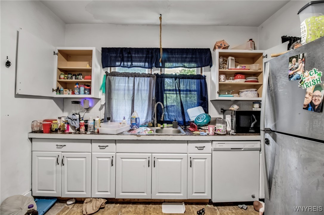 photo undefined: 98 Elmwood Avenue, Lockport City NY 14094