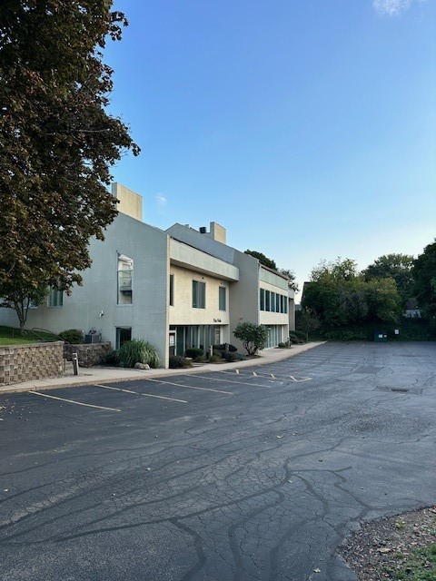 photo undefined: 1695 Empire Boulevard, Penfield NY 14580