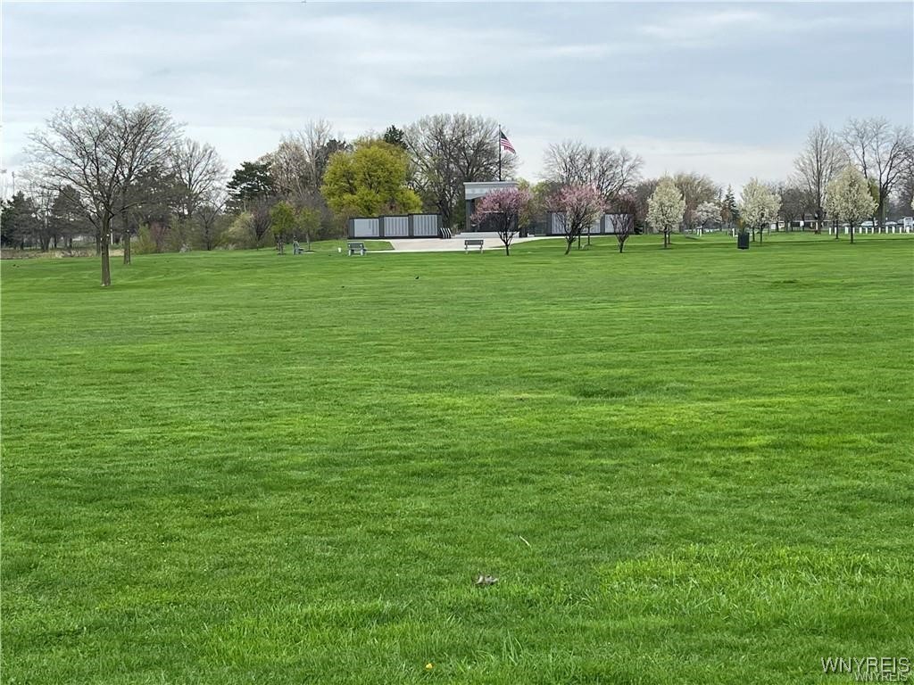 photo 4 : 3303 Pine Avenue, Niagara Falls NY 14301