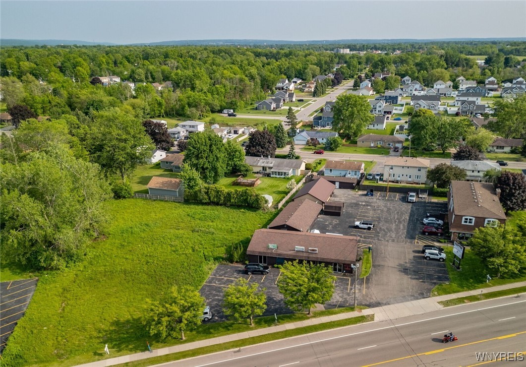 photo YJ6nh76Ip1h: 4945 Southwestern Boulevard, Hamburg NY 14075