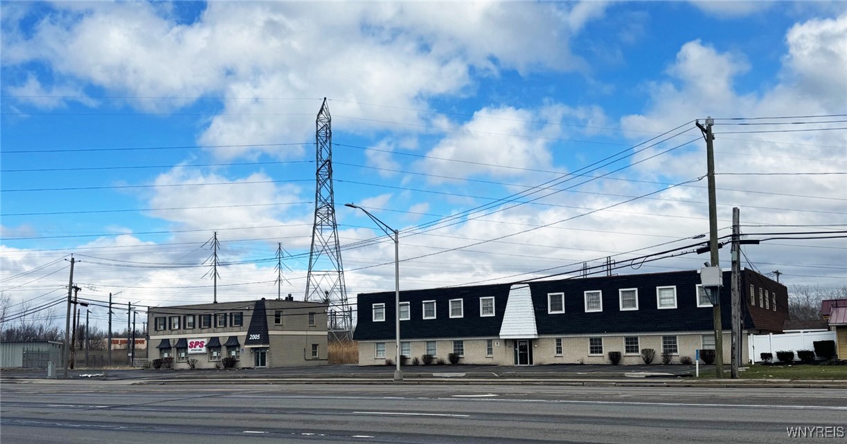 photo undefined: 2005 Niagara Falls Boulevard, Amherst NY 14228