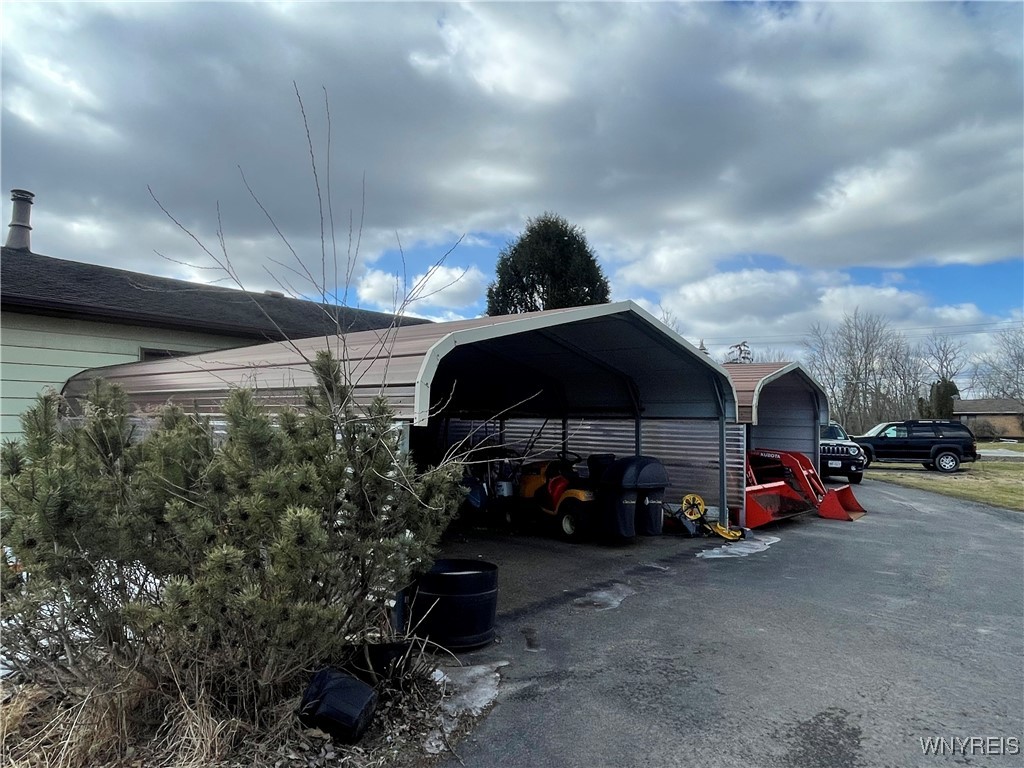 photo JytL5MGSgZU5-y1lo7VxnkBsxpA-XVLffXP0: 6721 Aiken Road, Pendleton NY 14094