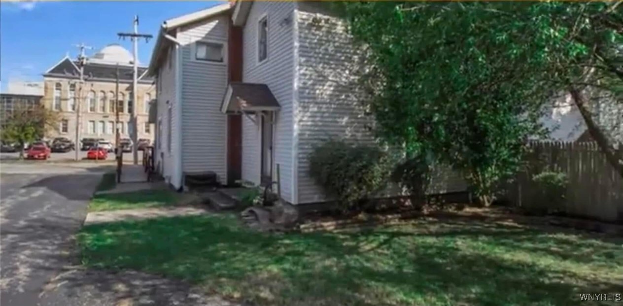 photo NqtvLUheHNr-mJMMxJM: 80 Park Avenue, Lockport City NY 14094