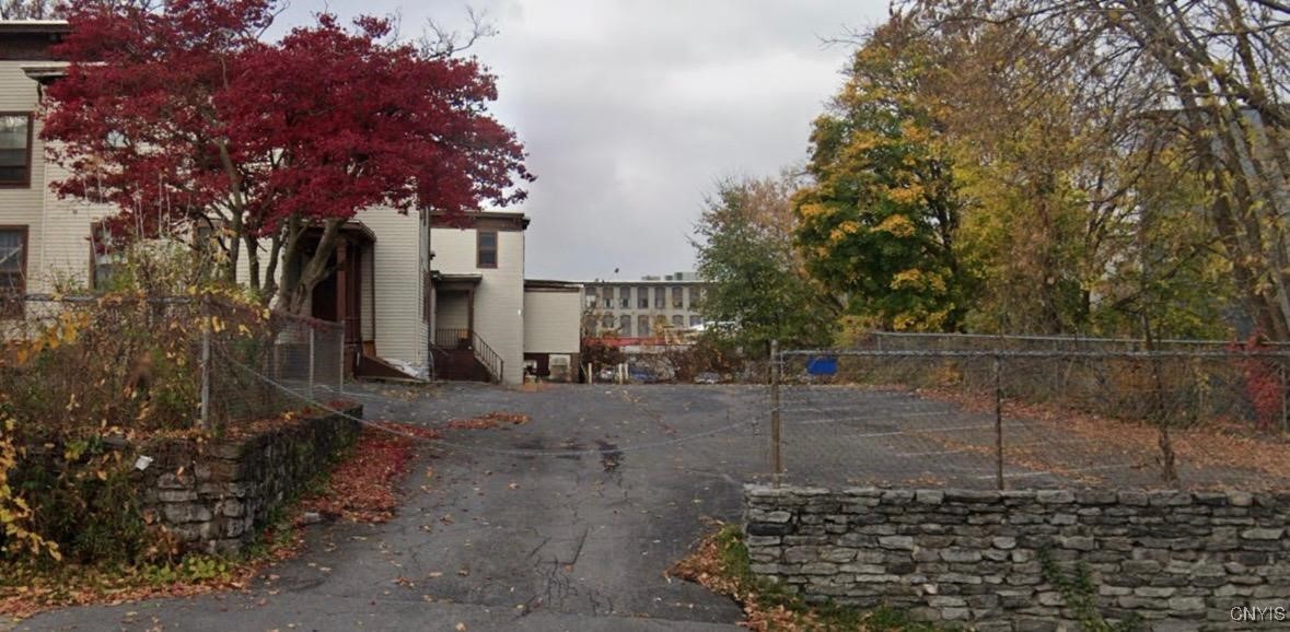 photo undefined: 400-404-408 Court Street, Utica NY 13502