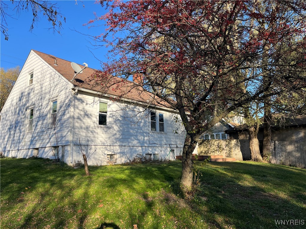 photo 2 : 8028 Ridge Road, Hartland NY 14067