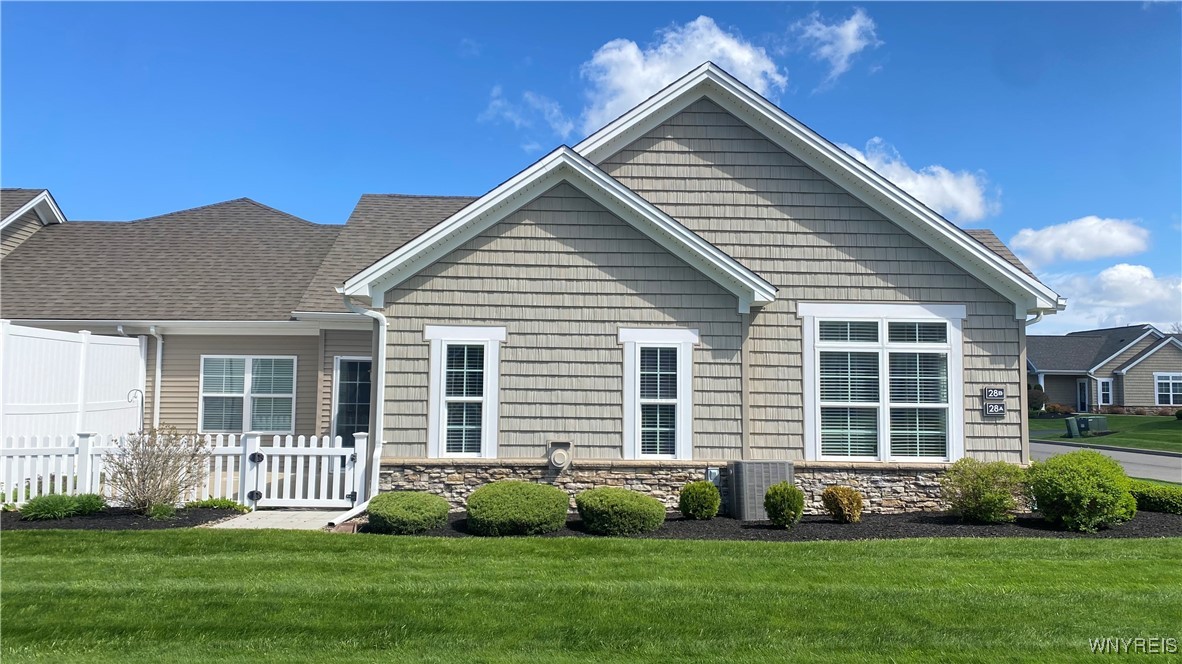 photo 2 : 5665 Southwestern Boulevard 28A, Hamburg NY 14075