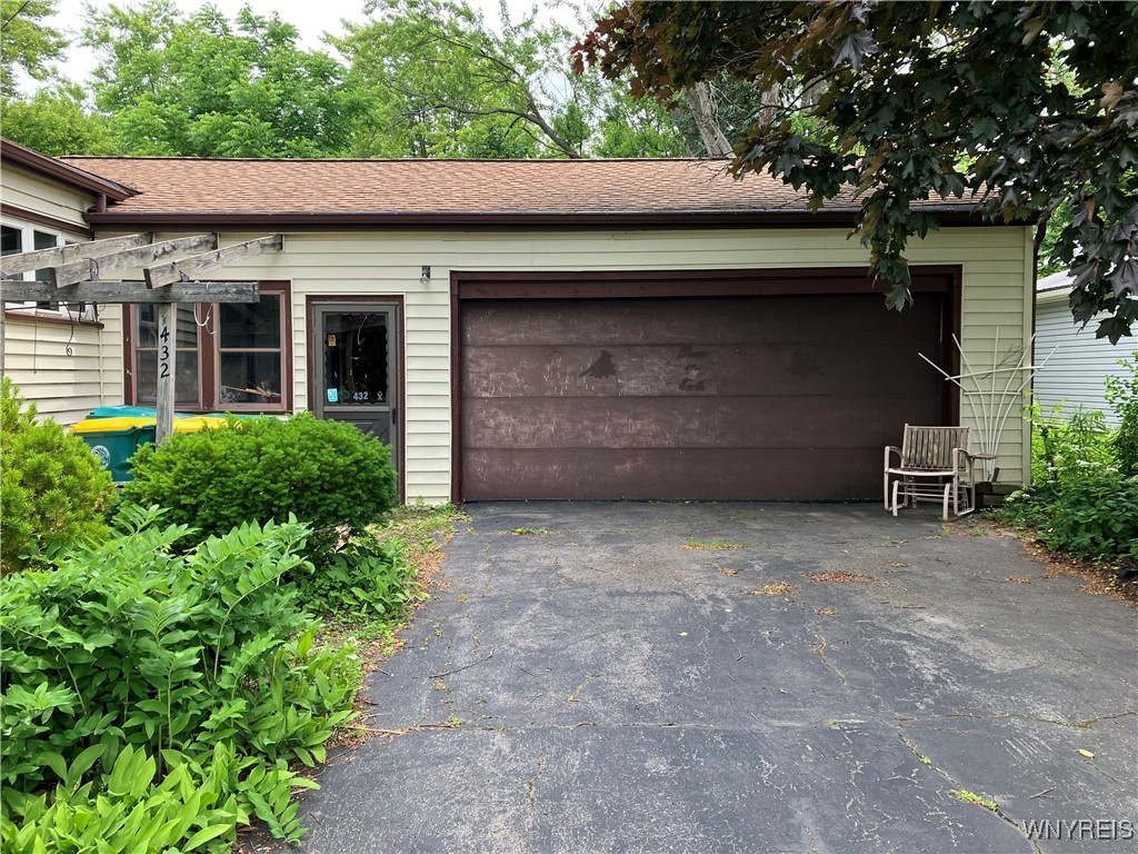 photo undefined: 432 Sunset Drive, Hamburg NY 14075