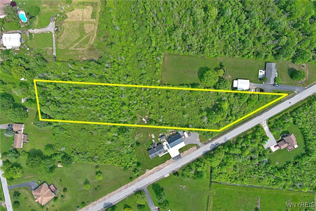 photo undefined:  Tonawanda Crk Road North, Clarence NY 14031