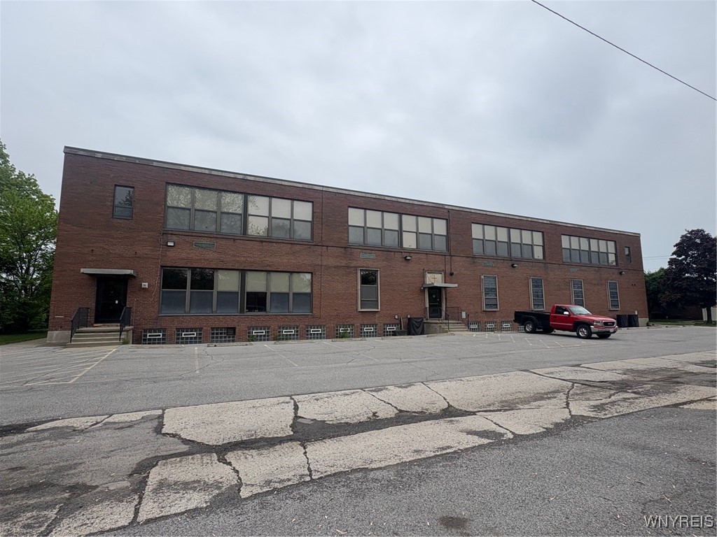 photo undefined: 2499 Independence Avenue, Niagara Falls NY 14301