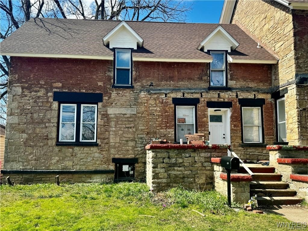 photo 2 : 102 Ontario Street, Lockport City NY 14094