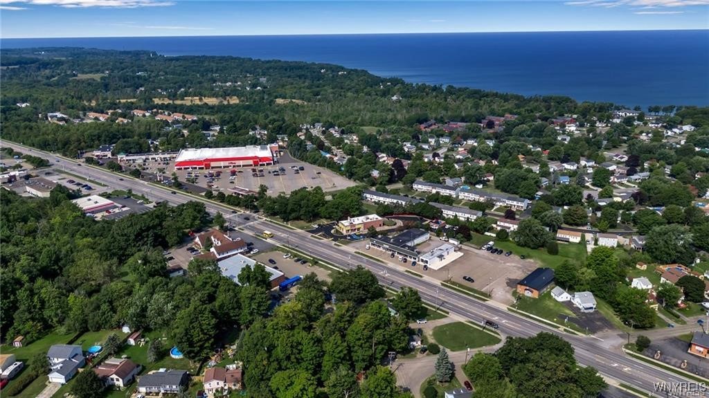 photo Bic5ztCbIHRZBqbk8JEeAEEht9A: 6879 Erie Road, Evans NY 14047