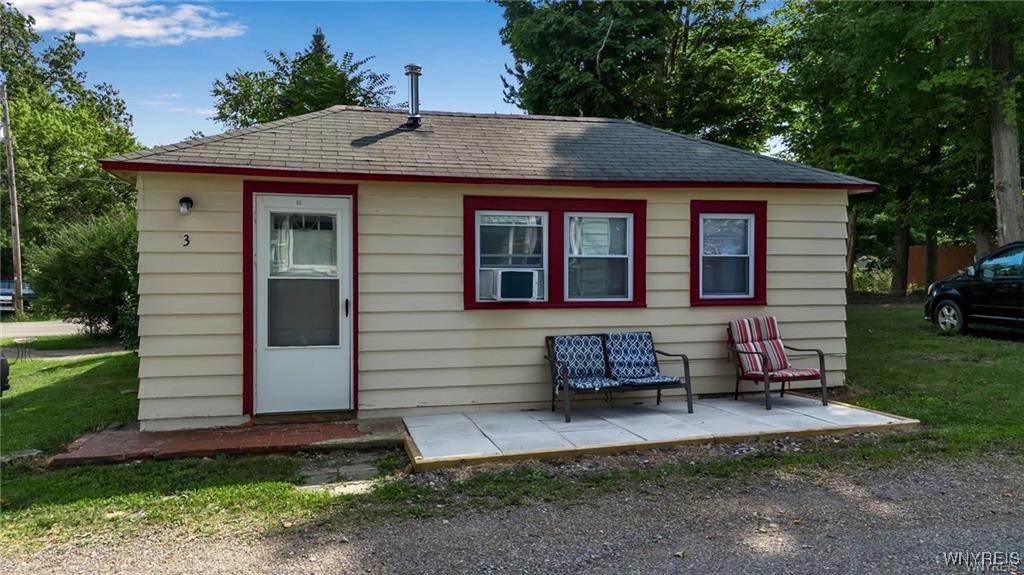 photo 3 : 6879 Erie Road, Evans NY 14047