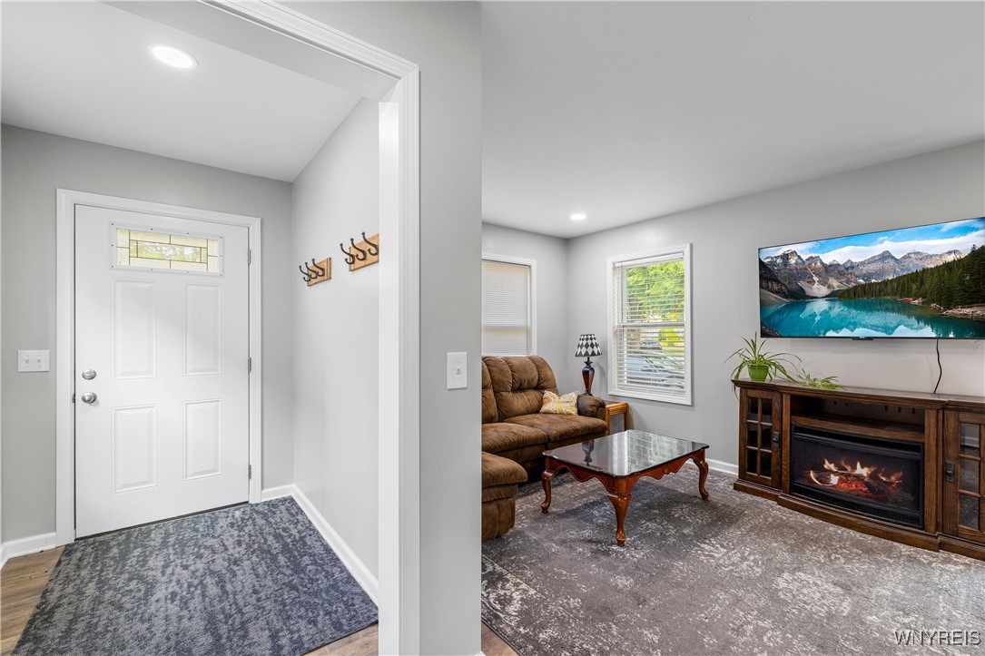 photo b75egU: 51 South Lake Street, Hamburg NY 14075