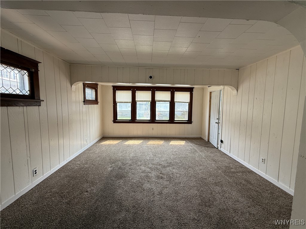 photo 3 : 216 Newburgh Avenue, Buffalo NY 14215