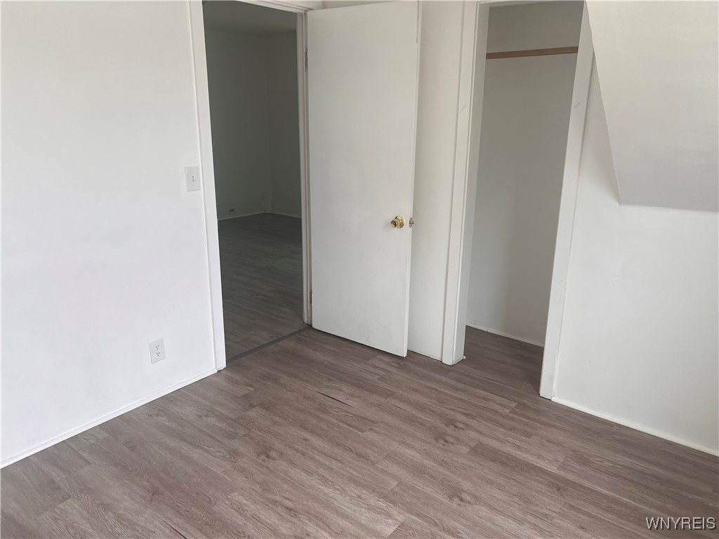 photo 3 : 749 South Ogden Street Lower, Buffalo NY 14206
