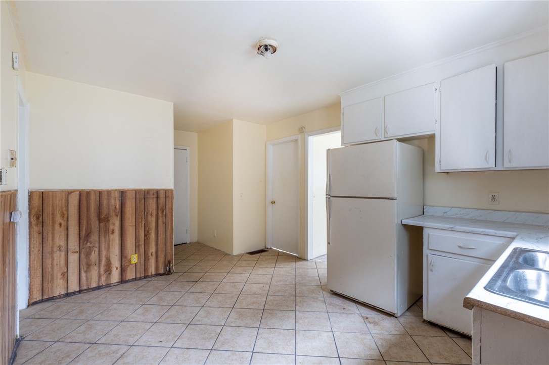 photo undefined: 675 Clinton Avenue South, Rochester NY 14620