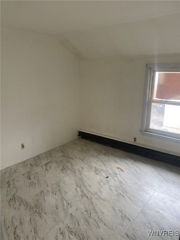 photo 2wAEXRNruHeHY3s: 13249 Broadway Street, Alden NY 14004