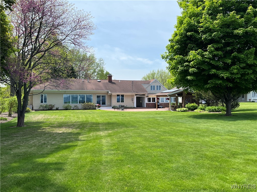 photo 2 : 749 Lake Road, Porter NY 14174