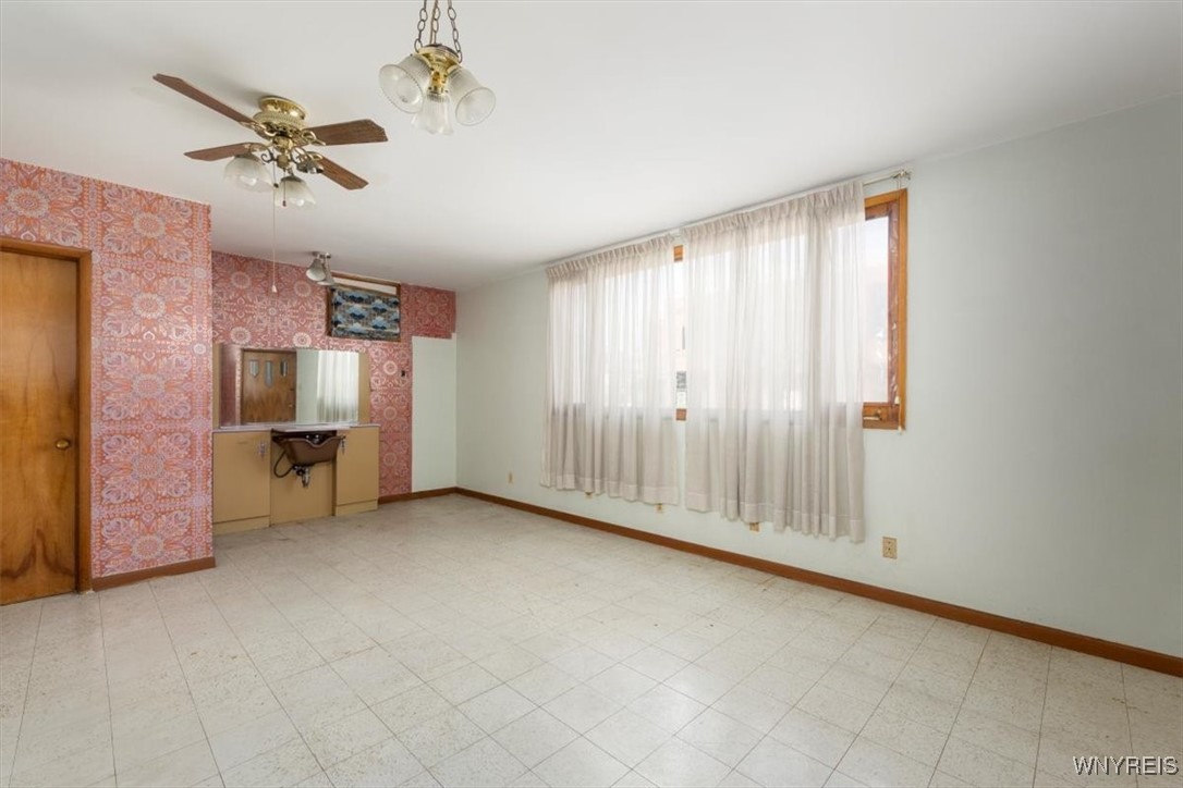 photo 2 : 1743 Hertel Ave, Buffalo NY 14216