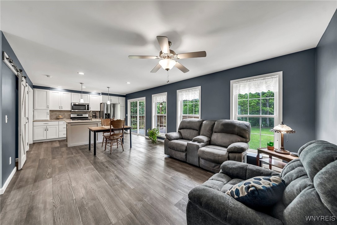 photo 3 : 14 Rosalind Drive, Evans NY 14006