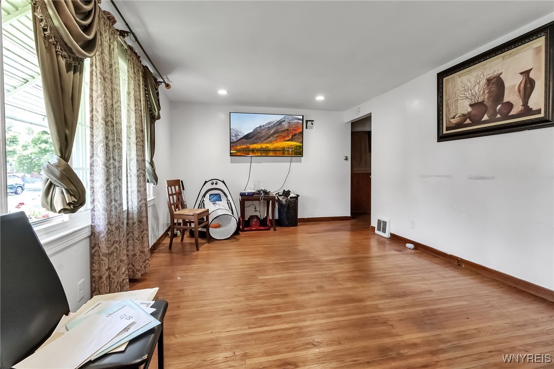 photo 3 : 385 Tremaine Avenue, Tonawanda NY 14217