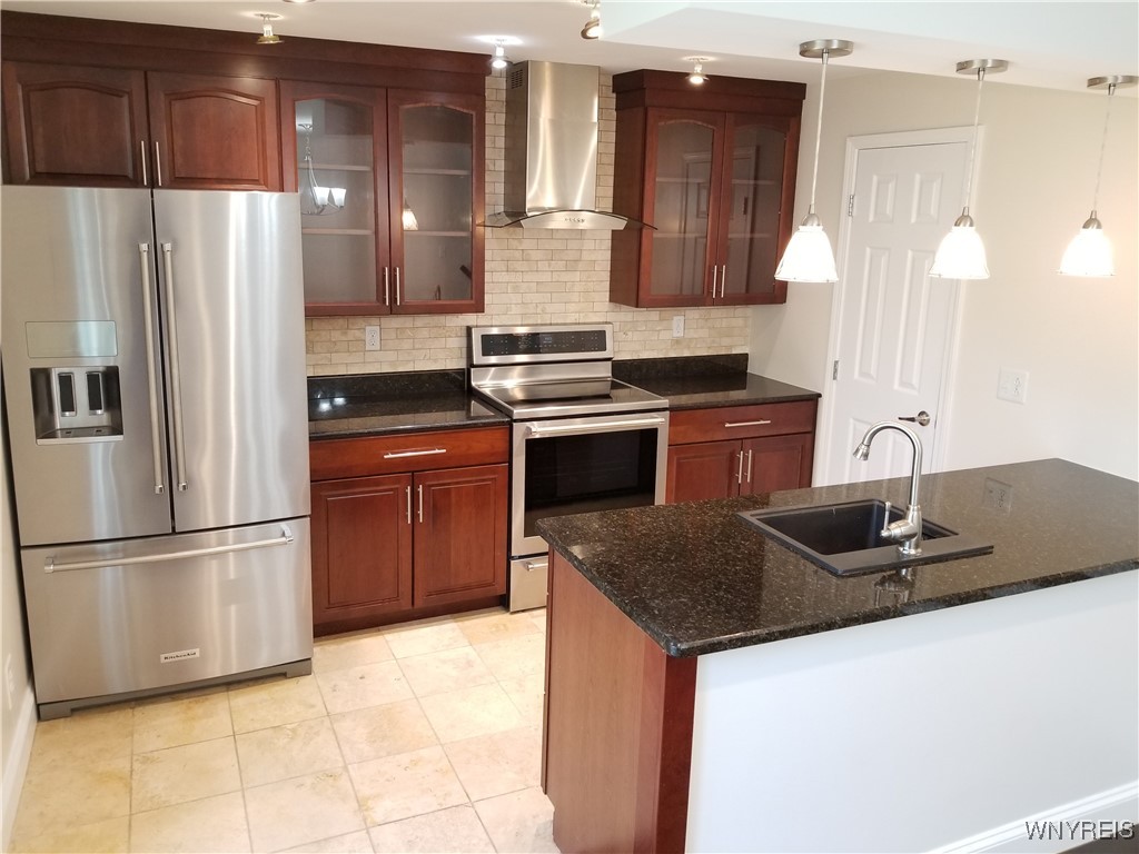 photo 2 : 807 Red Fern Court, Amherst NY 14051
