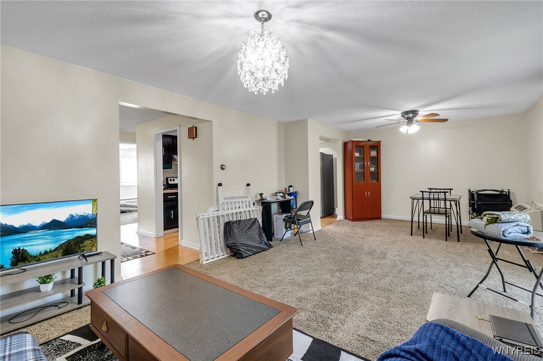 photo 3 : 335 South Cayuga Road B, Amherst NY 14221