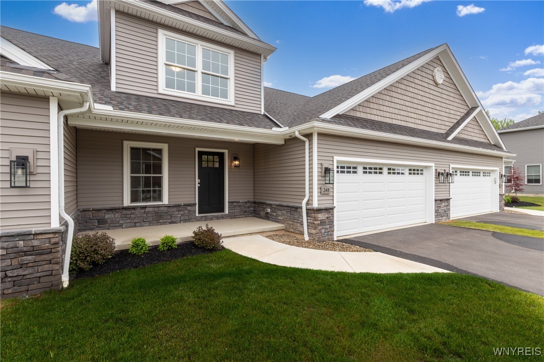 photo 2 : 30 Essex Woods Lane B, Amherst NY 14228