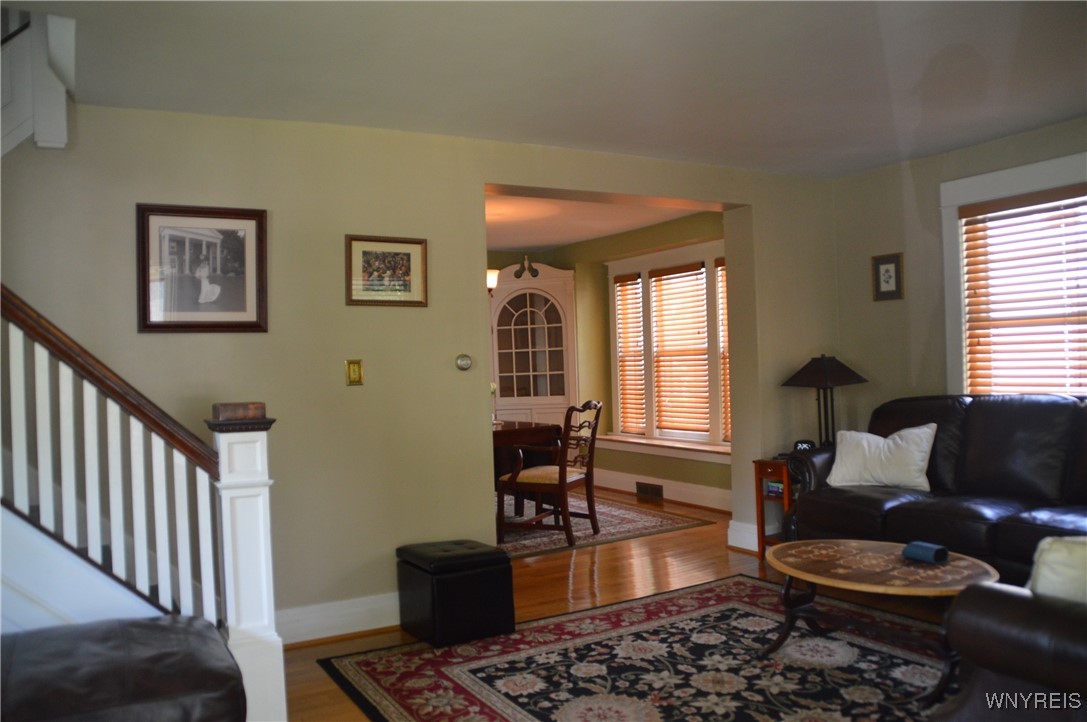 photo 3 : 45 Richfield Road, Amherst NY 14221